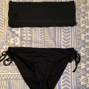 Black bikini set